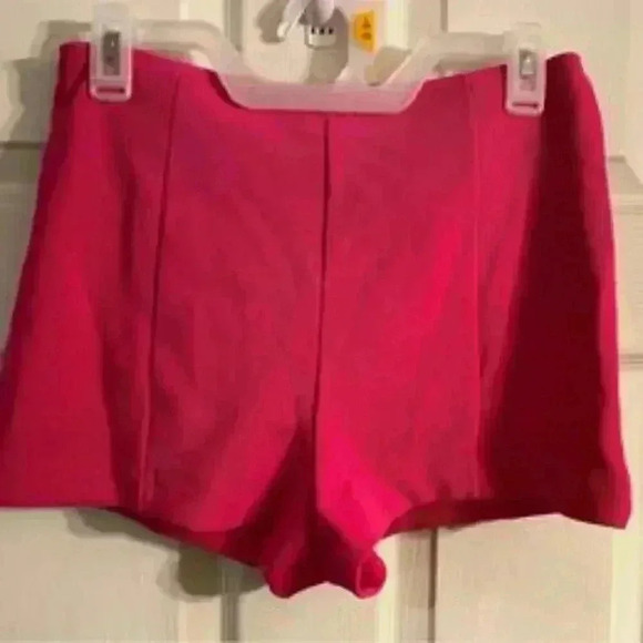 Pants - Womens Medium pink shorts NEW